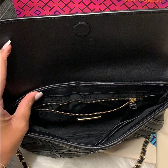 ❌SOLD❌ Tory Burch
Alexa Quilted Clutch - Picture 4 of 10